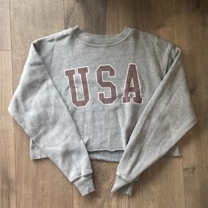 Brandy Melville Cropped Sweatshirt